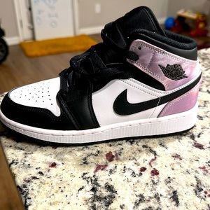 Size 4 big kid air Jordan purple,black and white brand new